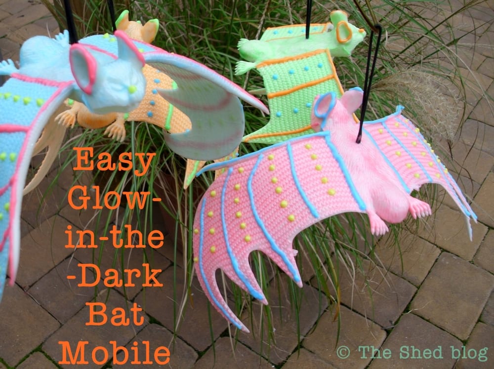 Easy Glow-in-the-Dark Bat Mobile -- a fun Halloween kid's craft!