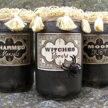 Vintage Potion and Spell Jars for Halloween! (Excellent tutorial on how to make your own step by step!)