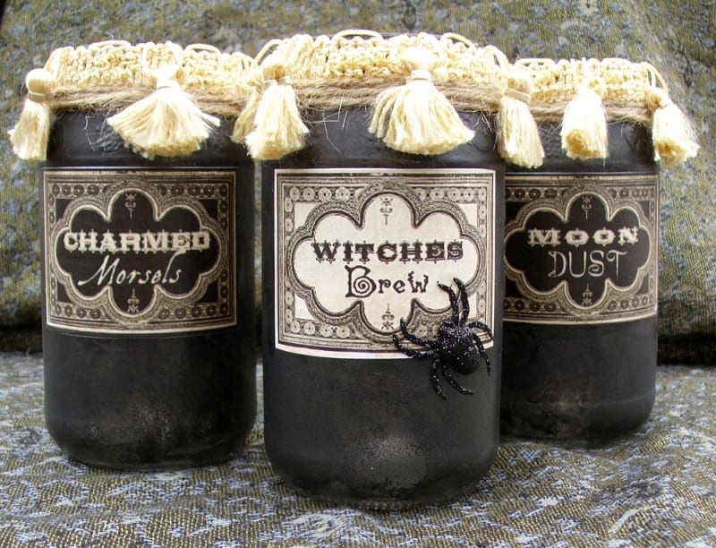 Vintage Potion and Spell Jars for Halloween! (Excellent tutorial on how to make your own step by step!)