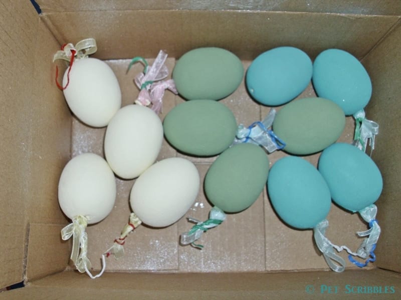 Painted Easter Eggs - easy tutorial to make faux bird eggs for your Spring decor!