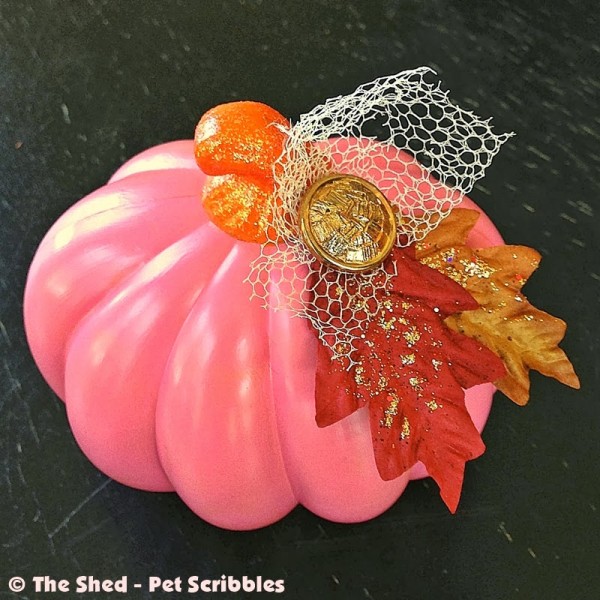 Pretty Pink Pumpkin DIY: a little shabby, retro, vintage and glam all mixed together!