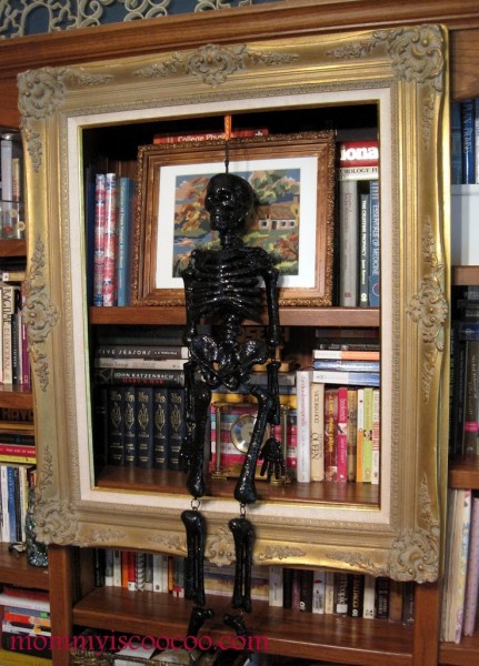 Black glitter skeleton via Mommy is Coocoo Black glitter skeleton via Mommy is Coocoo