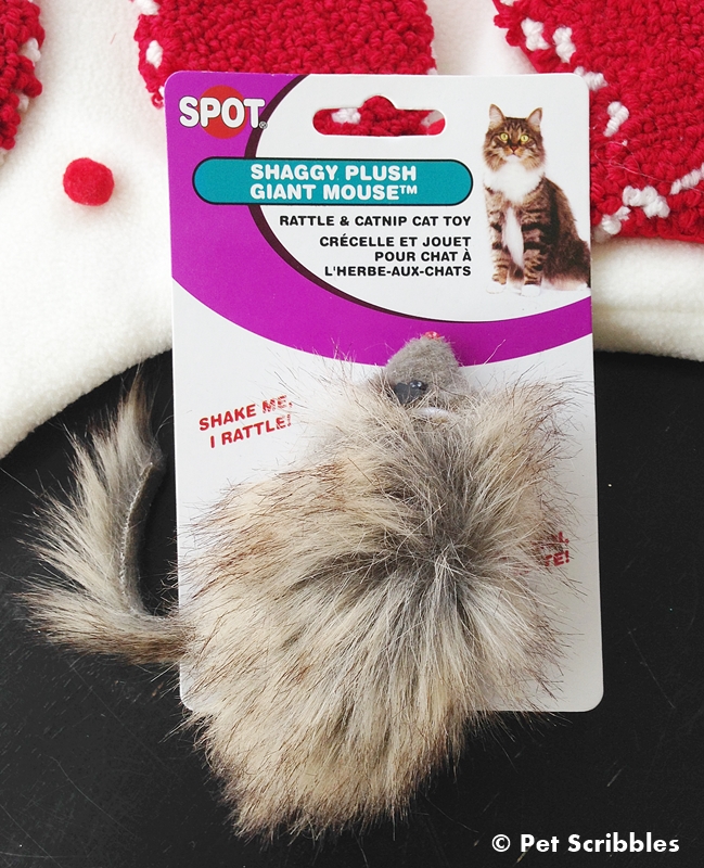 Last Minute Christmas Gifts: My three must-haves for an awesome pet stocking! #HappyAllTheWay #shop #cbias
