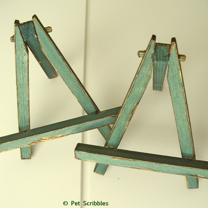 Mini Wood Easels: Dyed and Distressed - Garden Sanity by Pet Scribbles