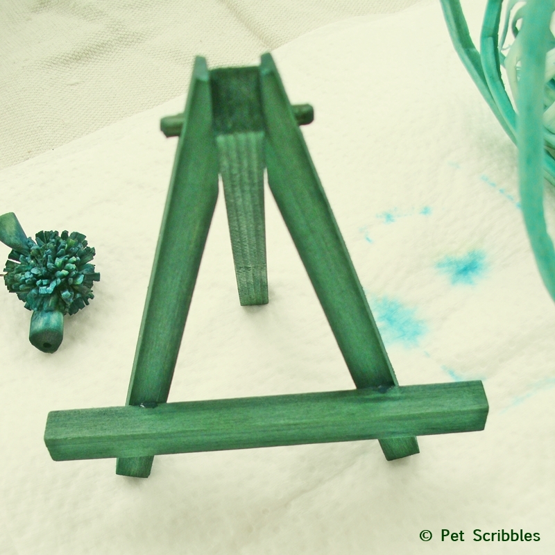 dying an unfinished wood mini easel using Rit Dye