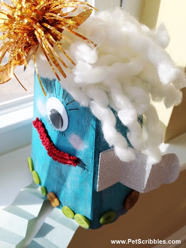 A Friendly Popcorn Box Monster craft, part of the Halloween Popcorn Box Blog Hop!