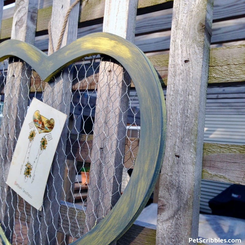 DIY Chicken Wire Framed Heart - The Shabby Tree