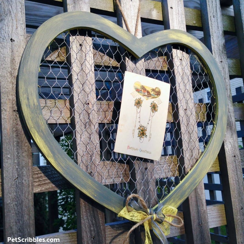 farmhouse rustic chicken wire heart