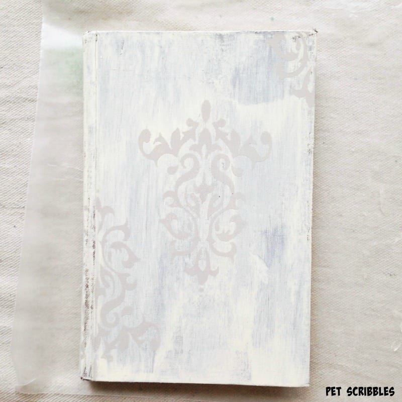 Shabby Books DIY with paint and stencils