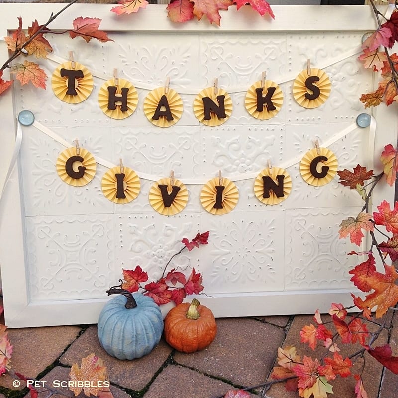 Simple and Elegant Thanksgiving Garland