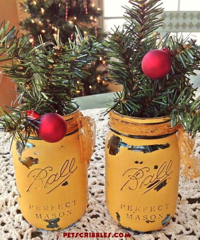 Quick Holiday Mason Jar decoration