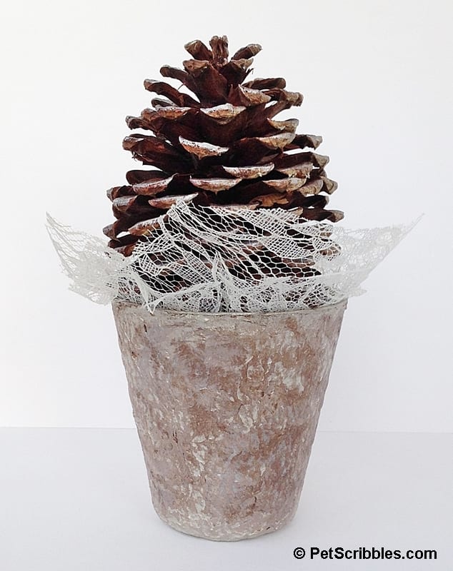 Pine Cone Christmas Trees - Town & Country Living