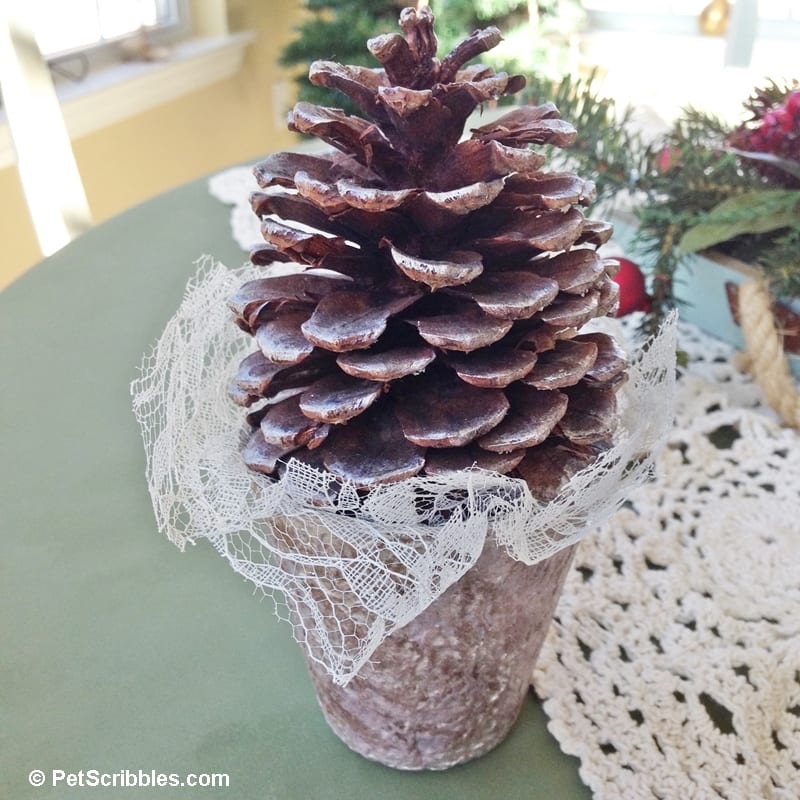 Shabby Pinecone Tree