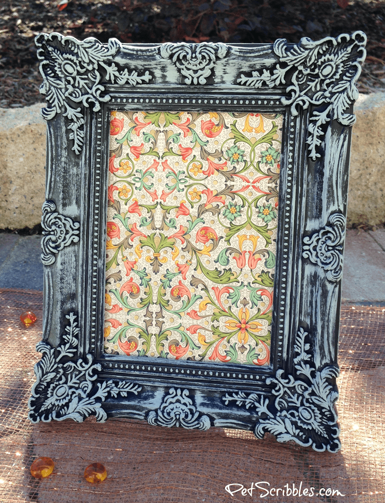 A faux verdigris picture frame in one simple step!