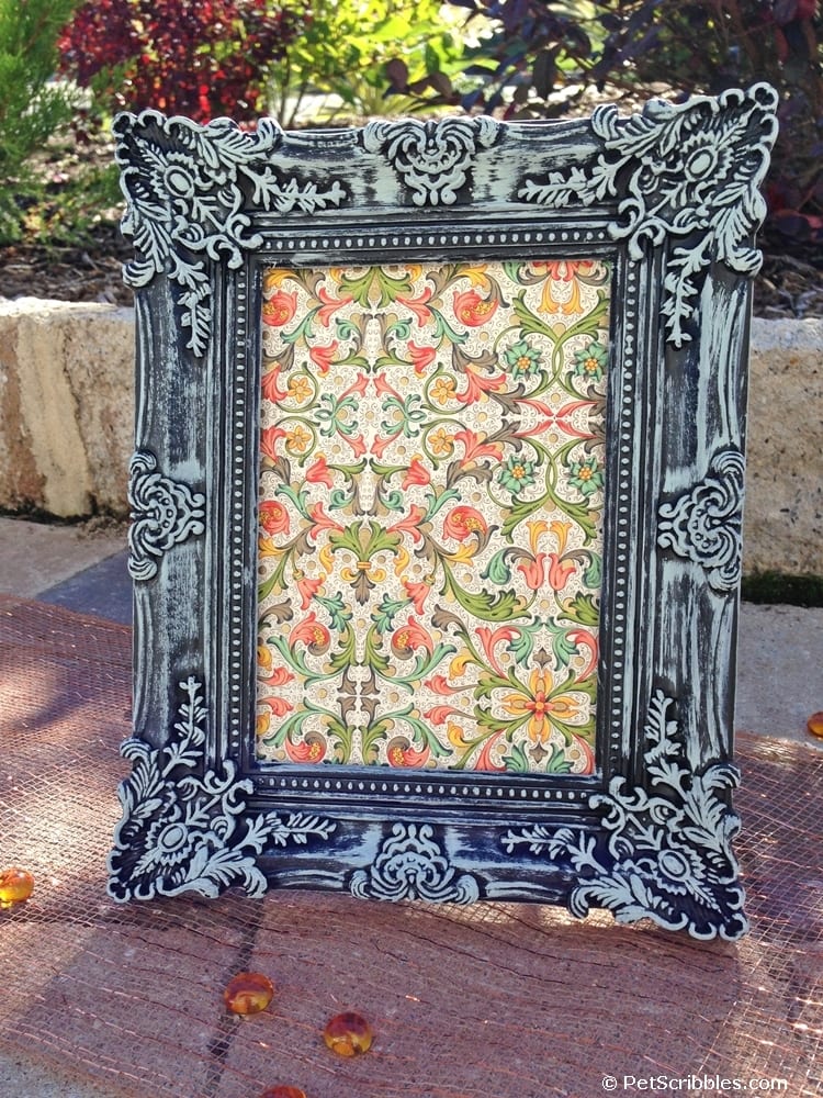 A faux verdigris picture frame in one simple step!