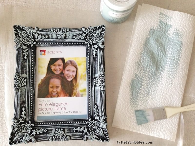 A faux verdigris picture frame in one simple step!