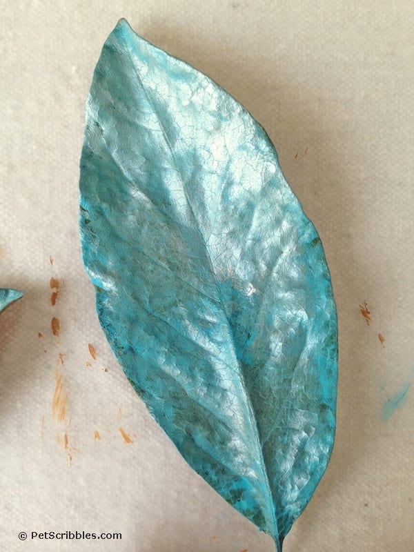 Painted Magnolia Leaves DIY -- how to paint your own for decor, wreaths and weddings!