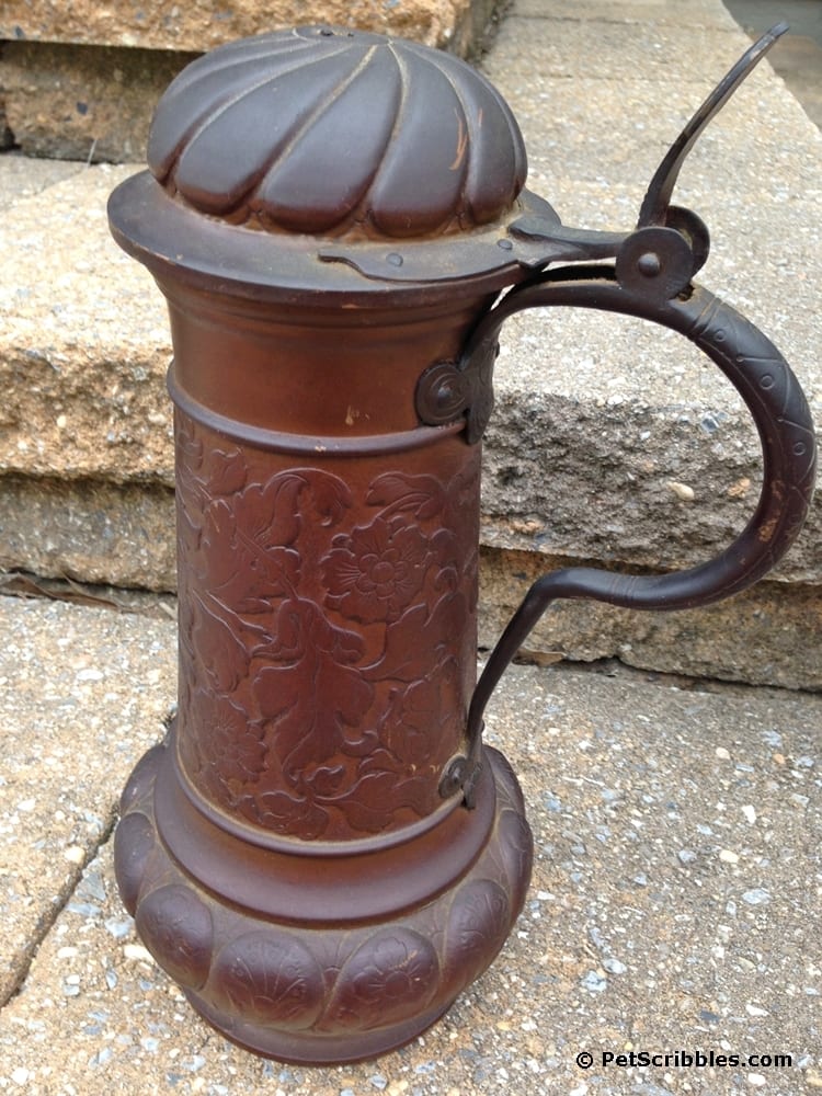 Rusty beer stein plus faux flowers equals Fall!