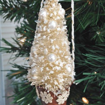 How to make a beautiful bottle brush tree ornament!