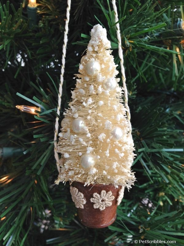 DIY rustic bottle brush ornament to make