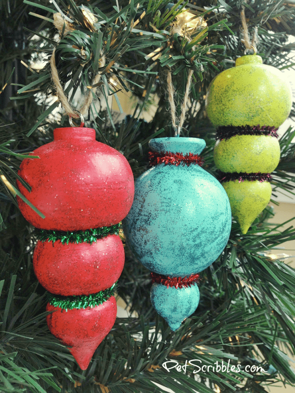 How to: sparkling painted Christmas tree ornaments