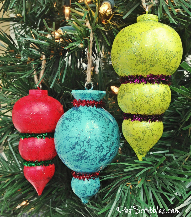 How to: sparkling painted Christmas tree ornaments