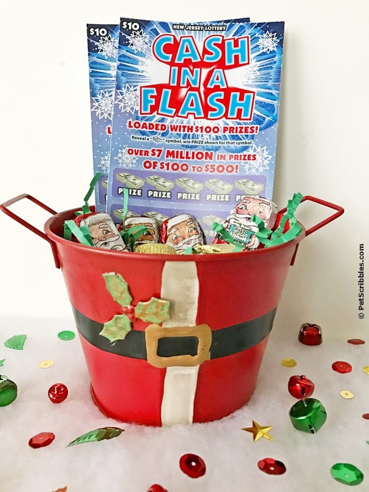 Fast and easy DIYs to creatively gift lottery tickets!