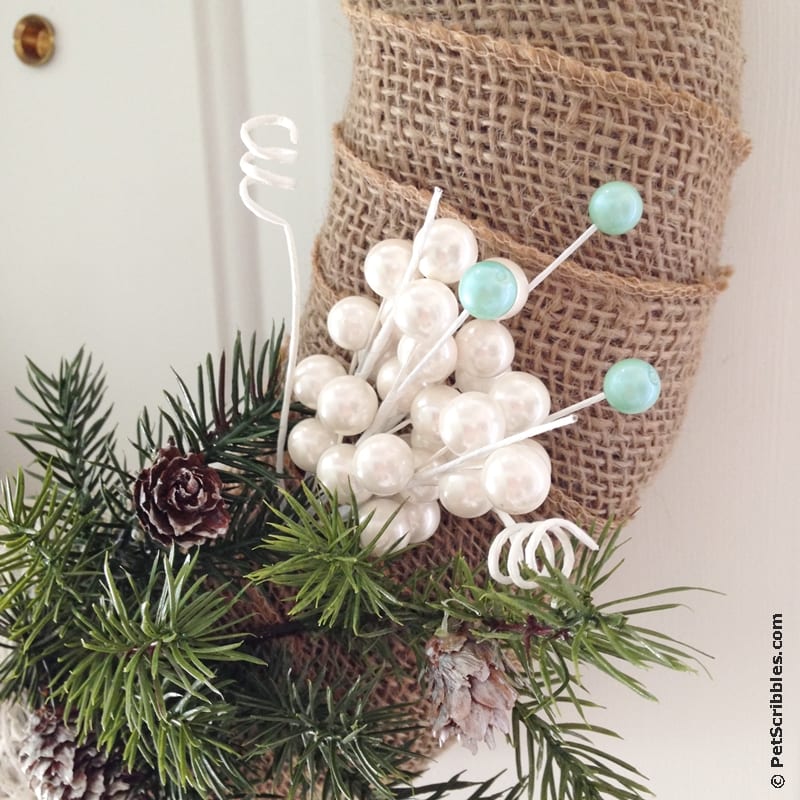 How to make a simple coastal Winter wreath!