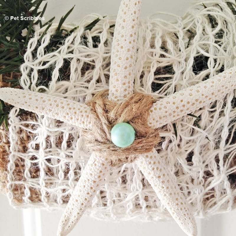 use a starfish in your coastal wreath