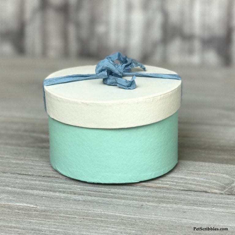 The best way to quickly paint paper maché boxes! Garden Sanity by Pet