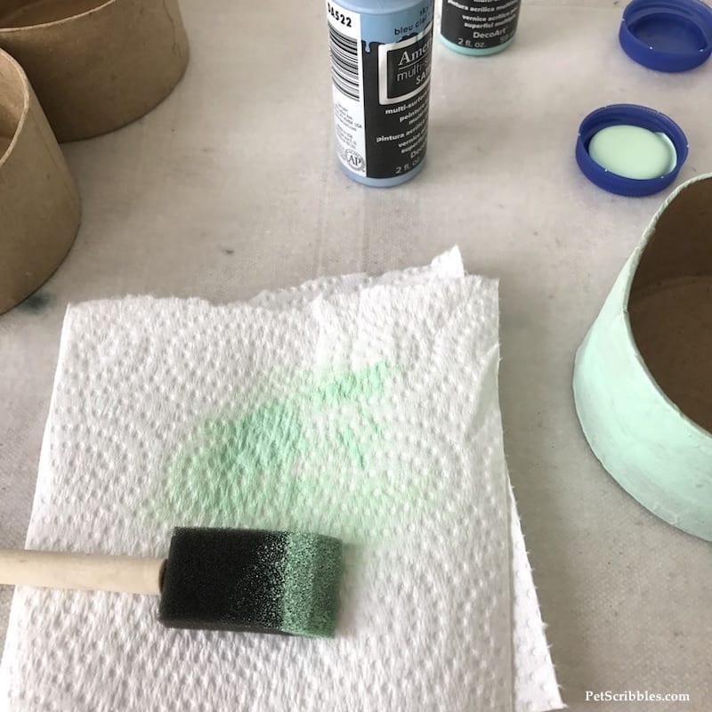 The best way to quickly paint paper maché boxes!