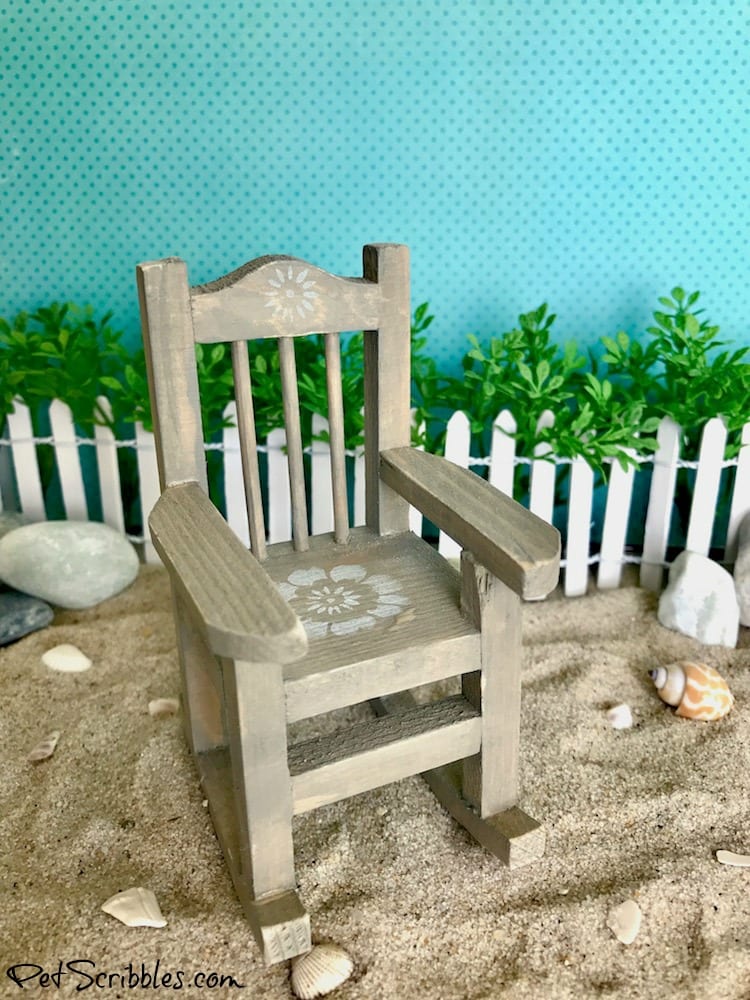 How to make weathered fairy garden beach chairs!