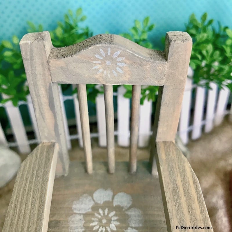 How to make weathered fairy garden beach chairs!