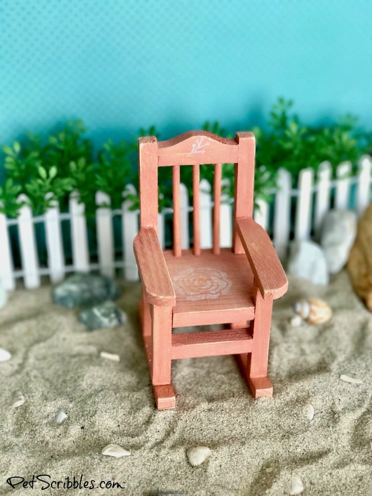 How to make weathered fairy garden beach chairs!