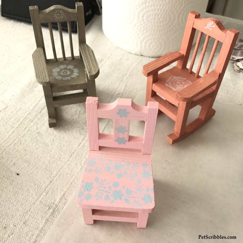 How to make weathered fairy garden beach chairs!