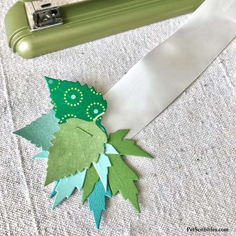 How to make a beautiful paper leaf garland!