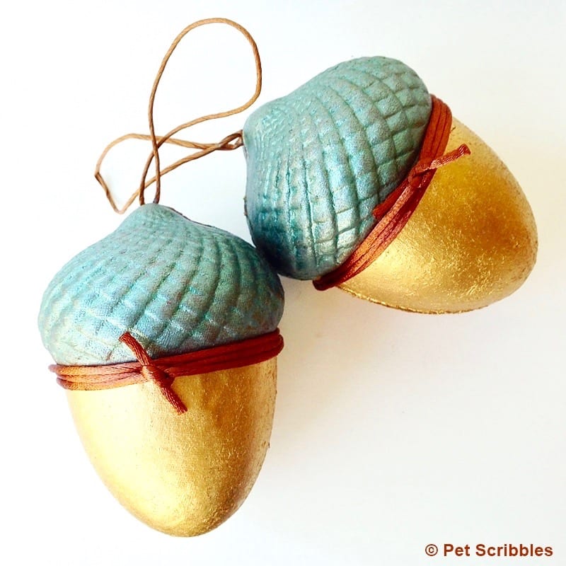 Paper maché acorn boxes, painted and gilded -- DIY by Pet Scribbles