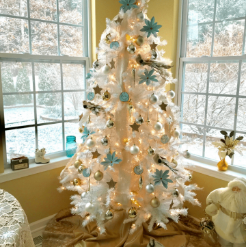 Garden Breakfast Room All Decorated For Christmas!