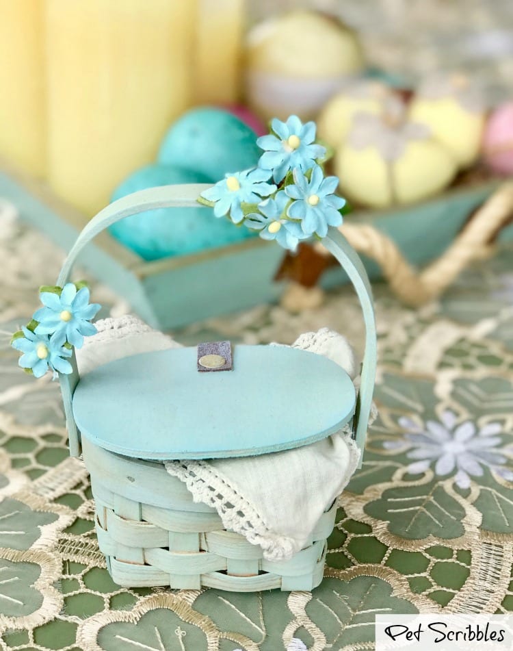 How to make pretty miniature picnic basket favors!