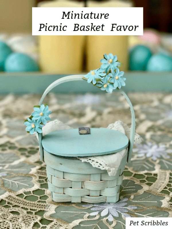 Make A Pretty Mini Picnic Basket Favor!