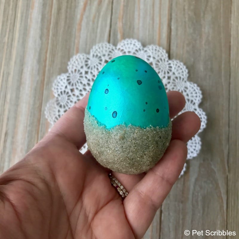 how to add sand to a decorative egg