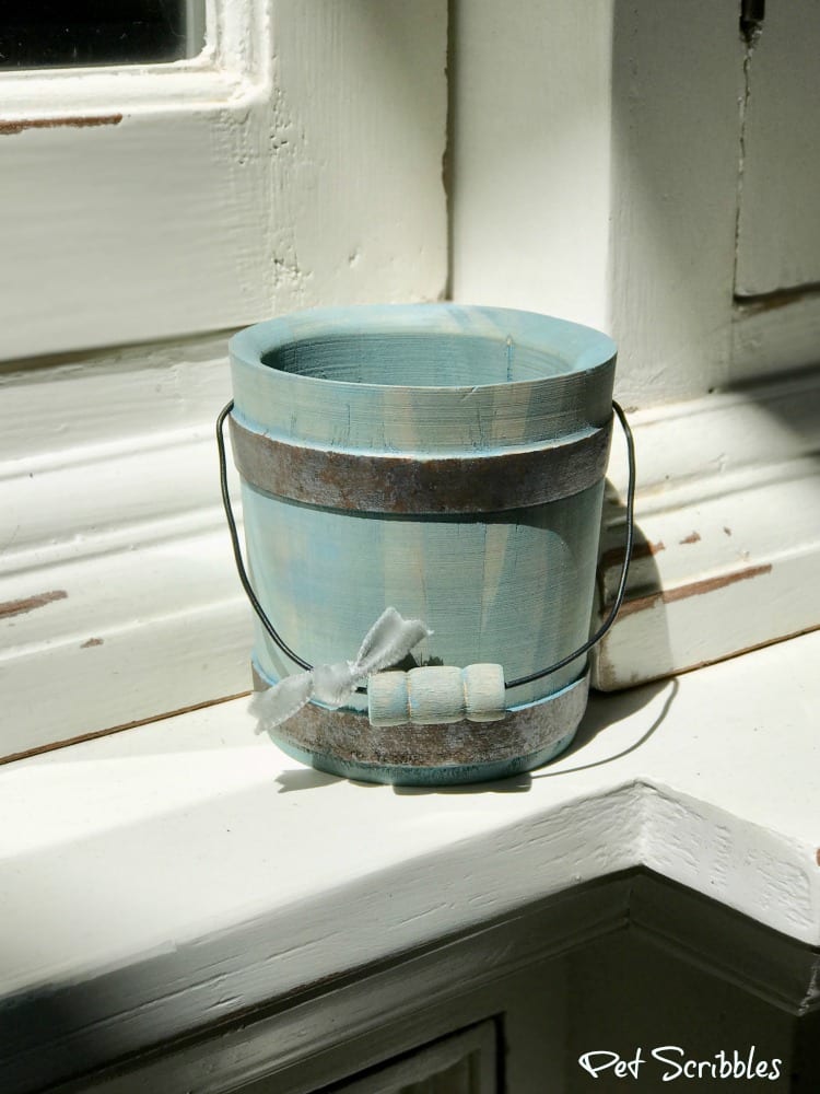 How to Paint a Beautiful Mini Farmhouse Wooden Bucket - Garden Sanity by  Pet Scribbles