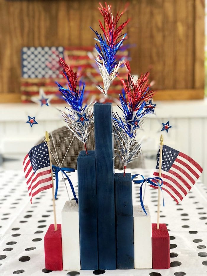 Easy-4th-of-July-DIY-Centerpiece