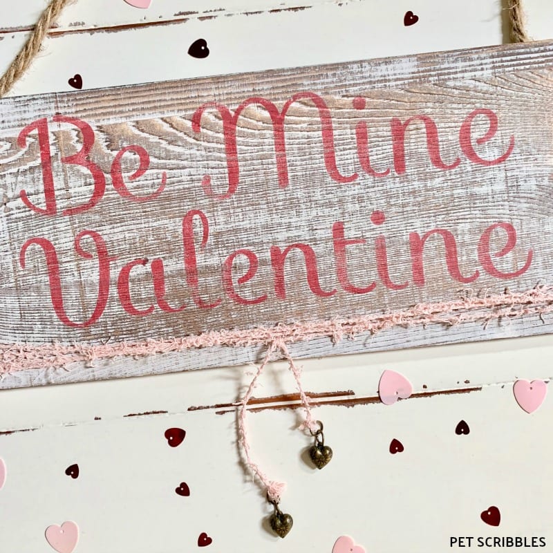 Shabby Valentine's Day Wood Sign Tutorial