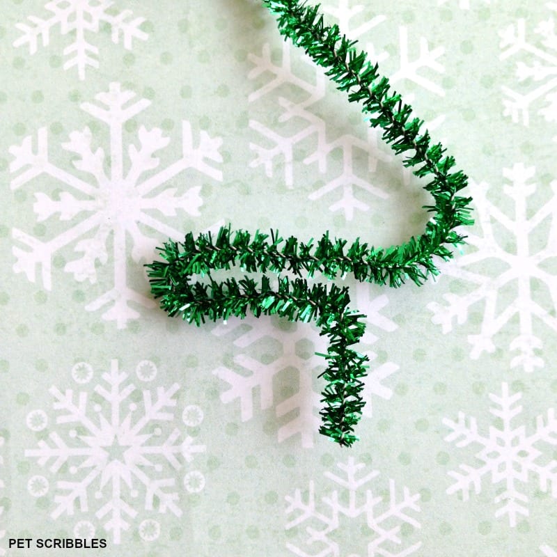 making a pipe cleaner tree